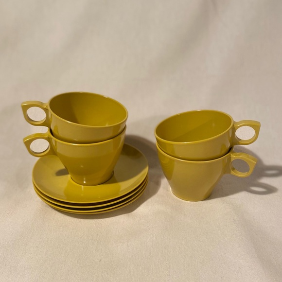 Vintage Melmac Teacups/Saucers - Picture 4 of 6